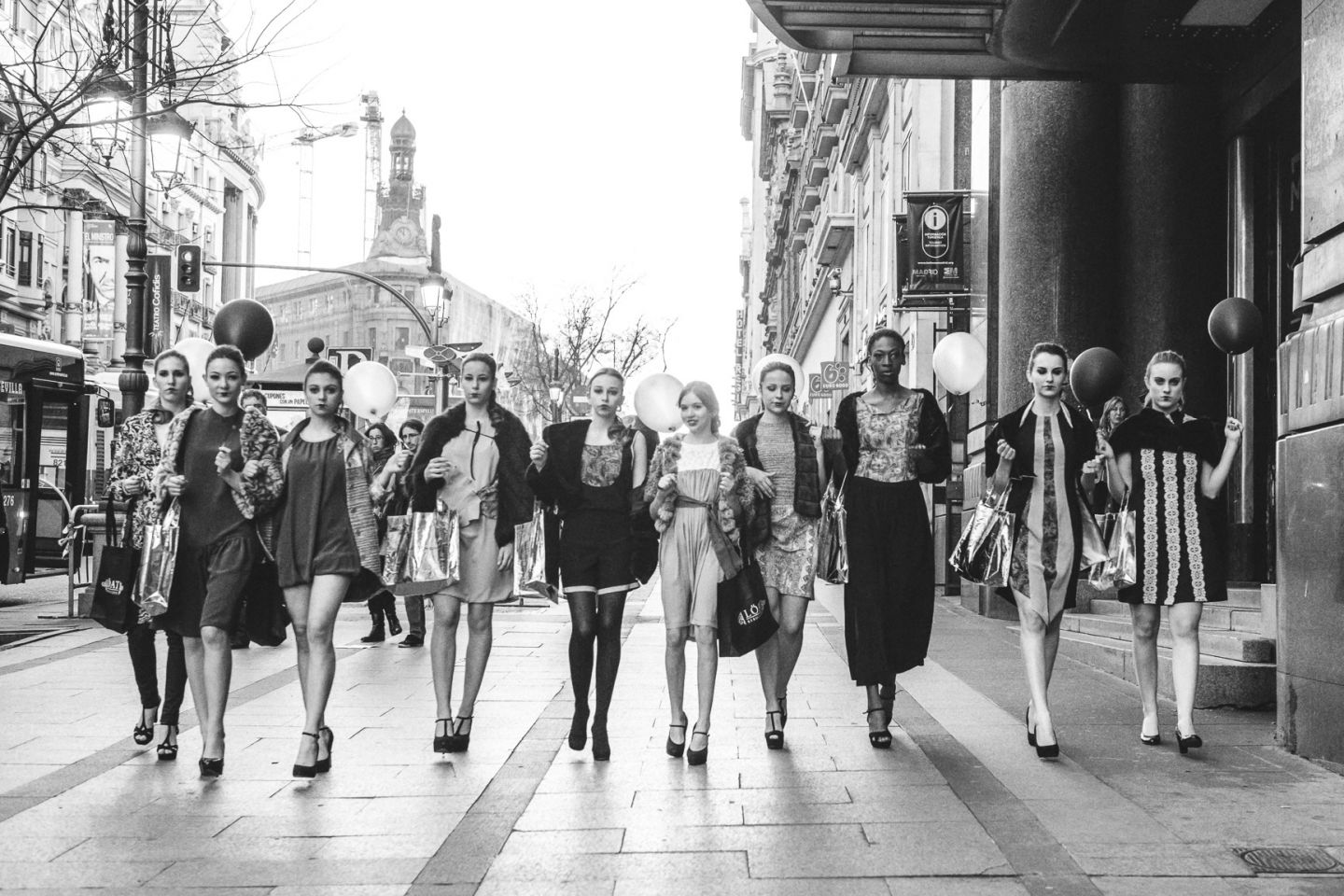 Sesión de moda Alfi Gómez Gran Vía Madrid